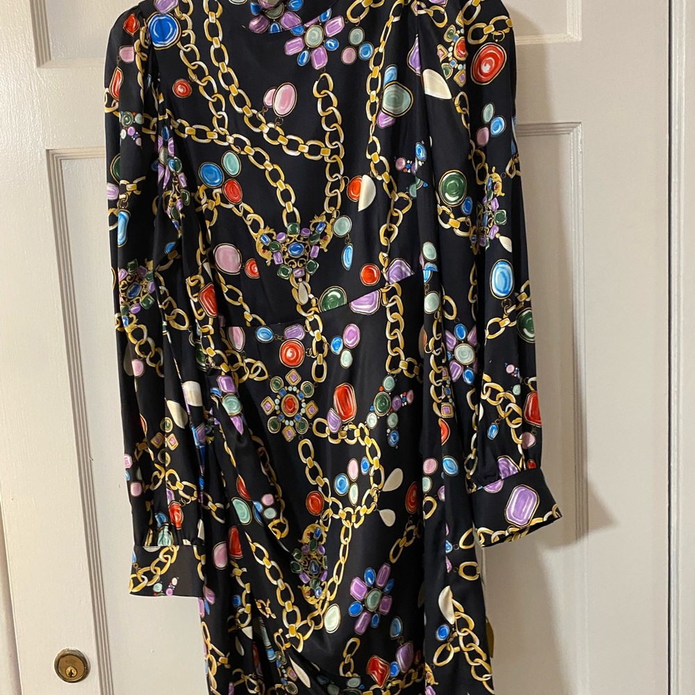 Vibrant Chain Print Long Sleeve Dress